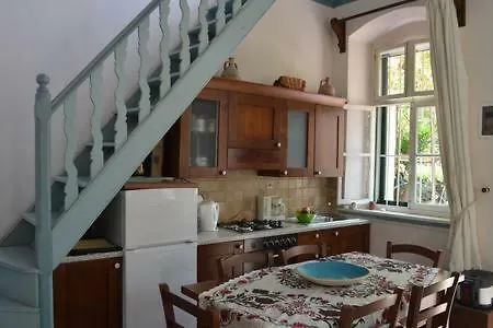 Traditional Summer House بيت للعطل إياليسوس