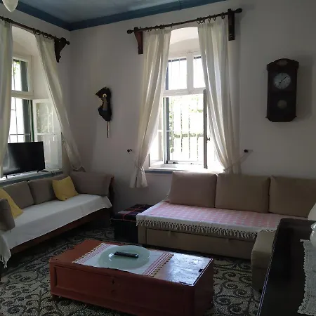 Traditional Summer House * Lalyssos